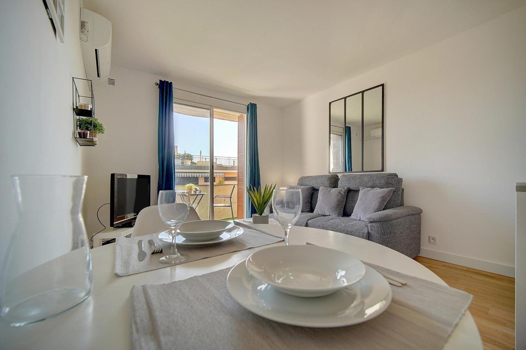 Le Palm - 100M Plage - Croisette - Verriere Cote D'Azur Cannes Exterior photo
